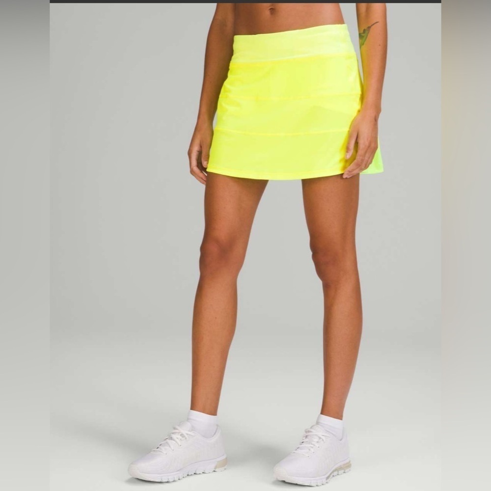 Lululemon Pace Rival Mid-Rise Skirt 15" Length *Tall
Highlight Yellow